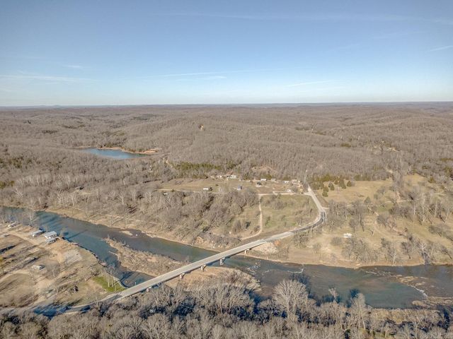 96 Pine Hollow Rd Road, Hardy, AR 72542