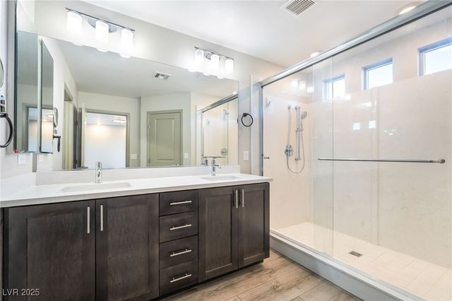 8032 Carpenter Creek Avenue, Las Vegas, NV 89113