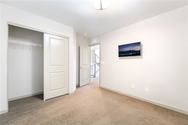 8032 Carpenter Creek Avenue, Las Vegas, NV 89113