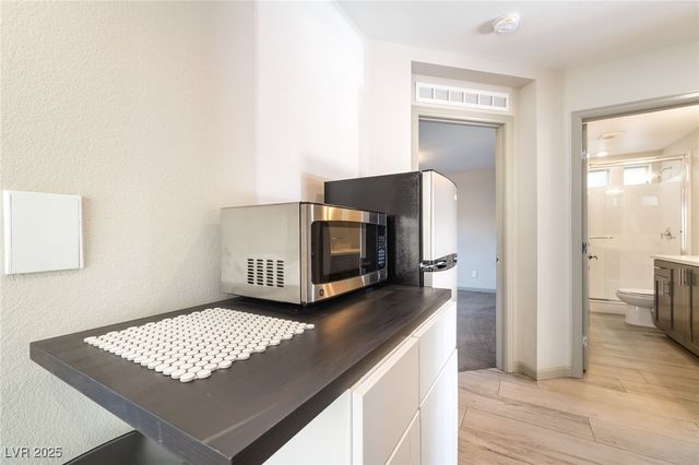 8032 Carpenter Creek Avenue, Las Vegas, NV 89113