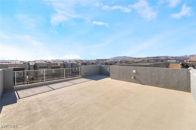 8032 Carpenter Creek Avenue, Las Vegas, NV 89113