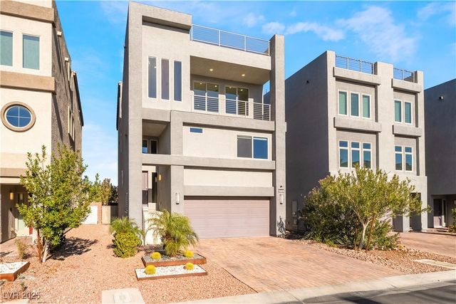 8032 Carpenter Creek Avenue, Las Vegas, NV 89113