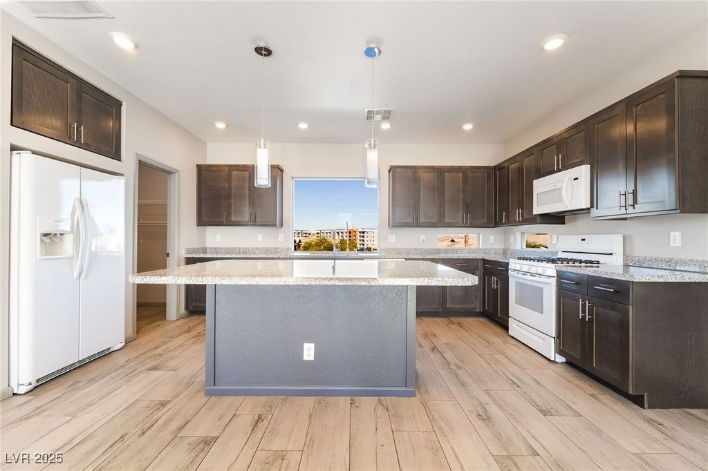 8032 Carpenter Creek Avenue, Las Vegas, NV 89113