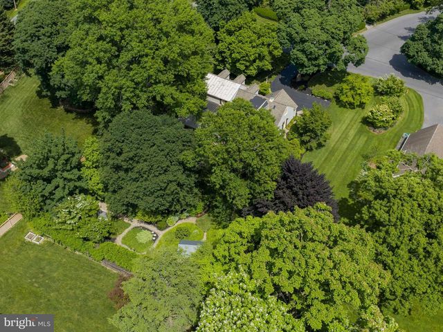 1591 MISSION RD, Lancaster, PA 17601