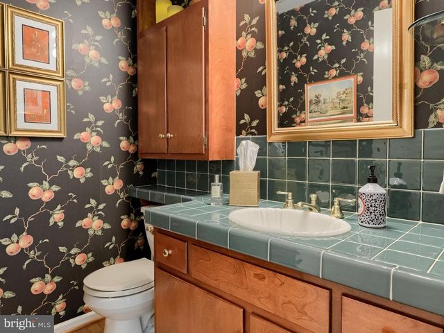 1591 MISSION RD, Lancaster, PA 17601