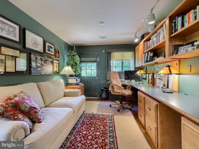 1591 MISSION RD, Lancaster, PA 17601