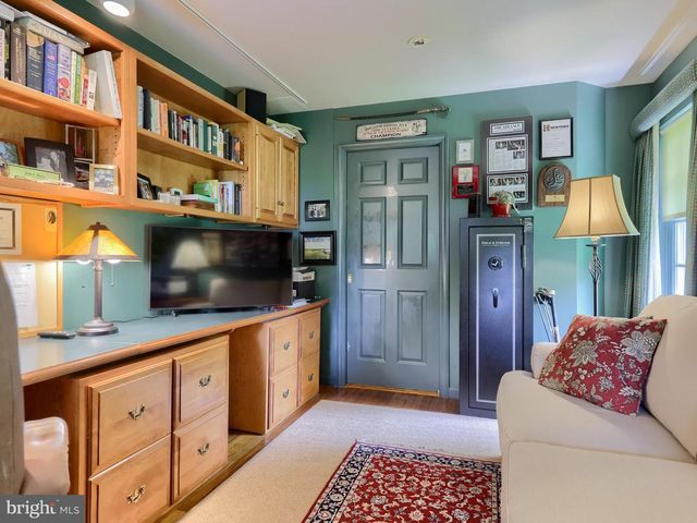 1591 MISSION RD, Lancaster, PA 17601