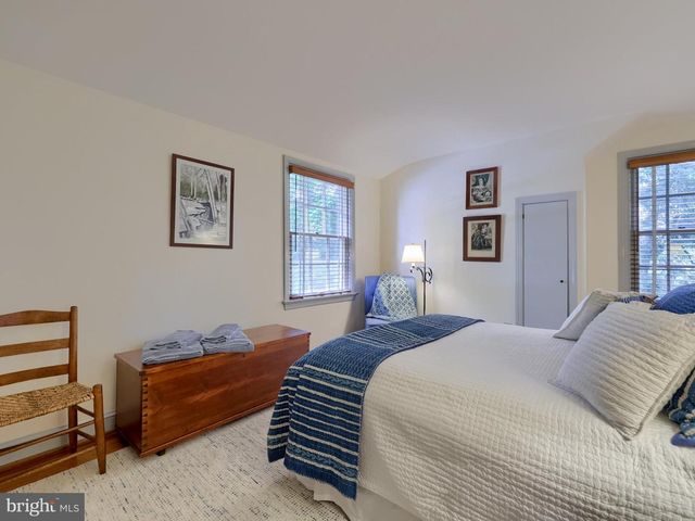 1591 MISSION RD, Lancaster, PA 17601