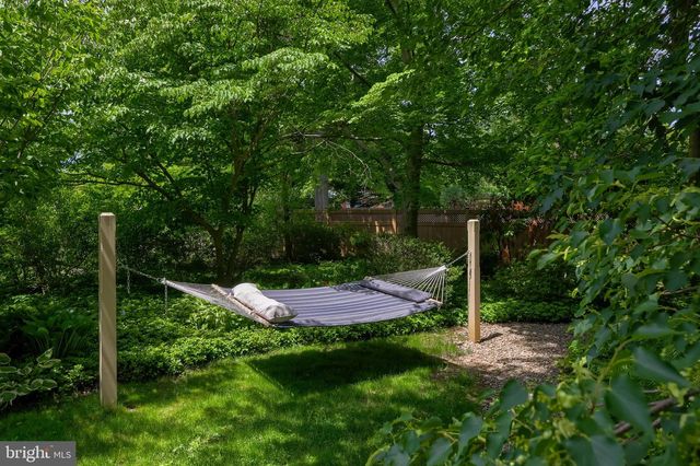 1591 MISSION RD, Lancaster, PA 17601