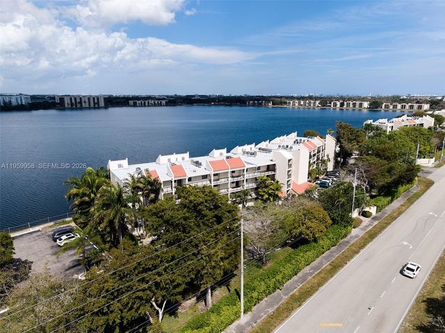 116 Lake Emerald Dr 408, Oakland Park, FL 33309