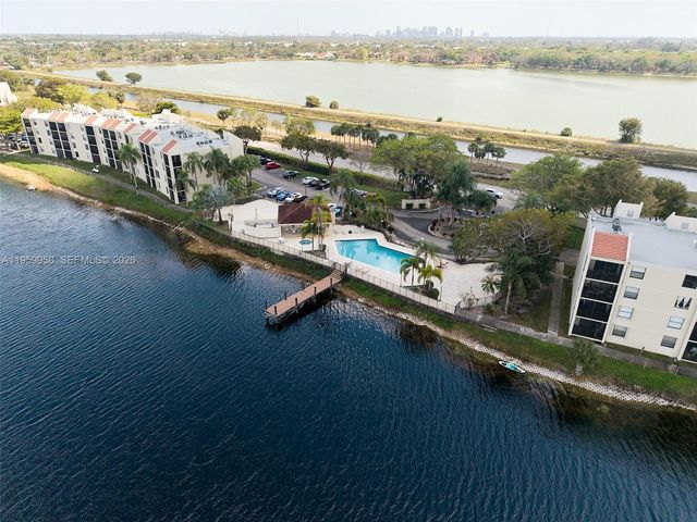 116 Lake Emerald Dr 408, Oakland Park, FL 33309