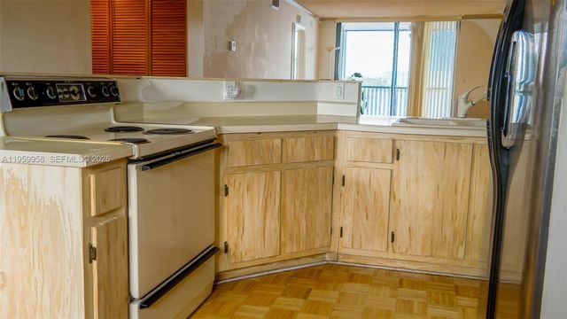 116 Lake Emerald Dr 408, Oakland Park, FL 33309