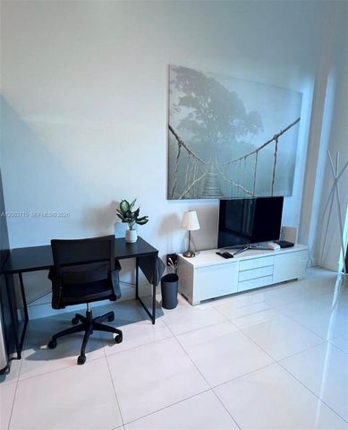 244 Biscayne Blvd 237, Miami, FL 33132