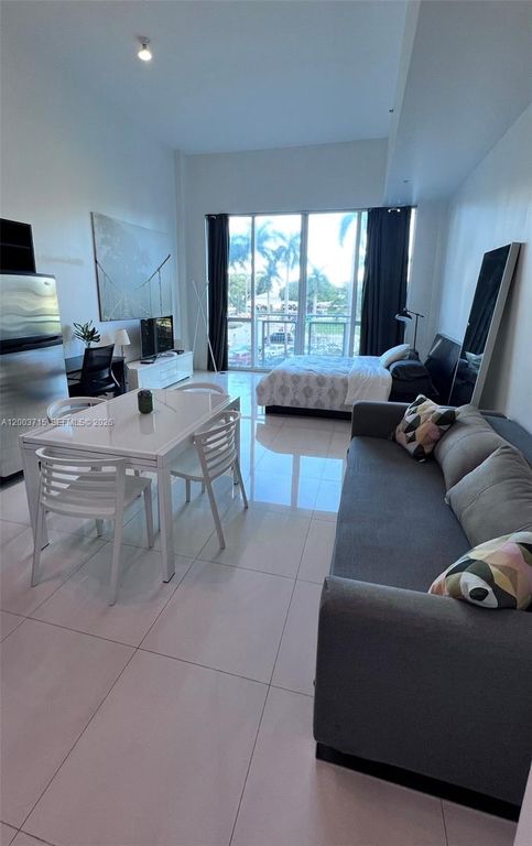 244 Biscayne Blvd 237, Miami, FL 33132