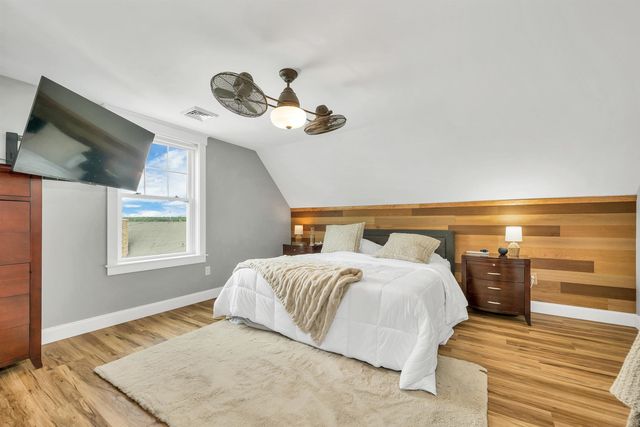 8 Heaphy Lane, Dover, NH 03820