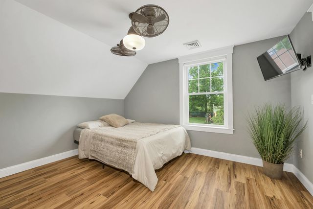 8 Heaphy Lane, Dover, NH 03820