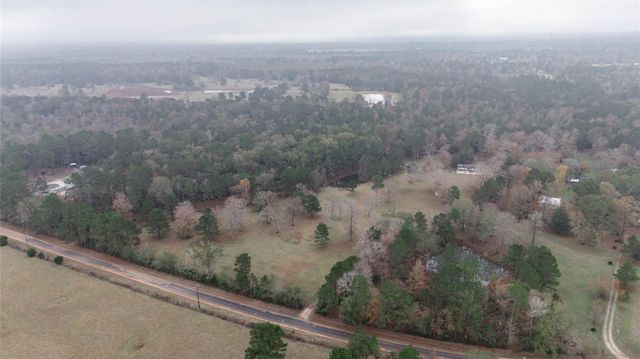 1016 E Capps Road, Livingston, TX 77351