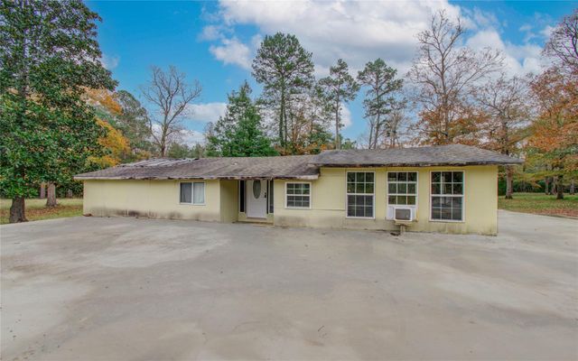 1016 E Capps Road, Livingston, TX 77351