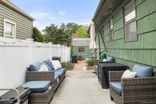 219 Venetian Boulevard, Lindenhurst, NY 11757