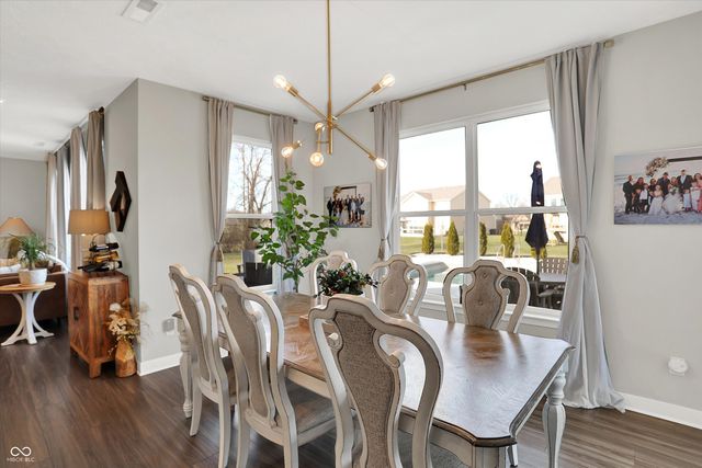 2724 Daisy Court, Columbus, IN 47201