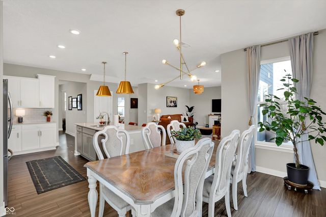 2724 Daisy Court, Columbus, IN 47201