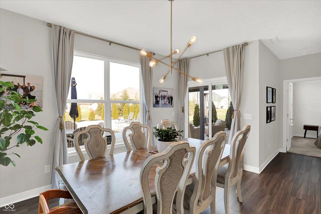 2724 Daisy Court, Columbus, IN 47201