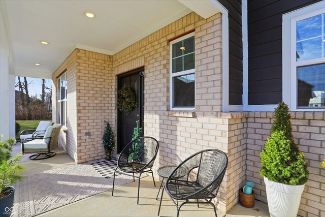 2724 Daisy Court, Columbus, IN 47201