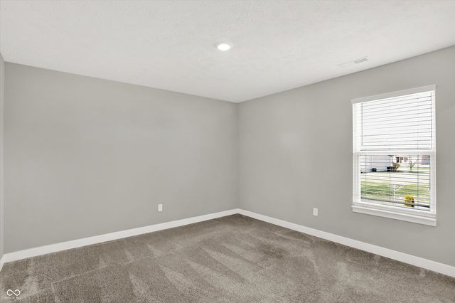 2724 Daisy Court, Columbus, IN 47201