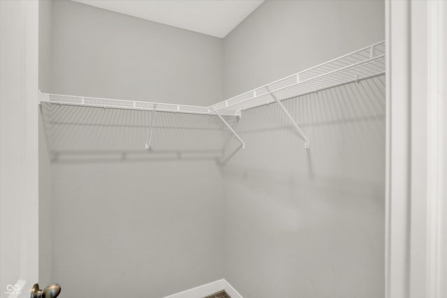 2724 Daisy Court, Columbus, IN 47201