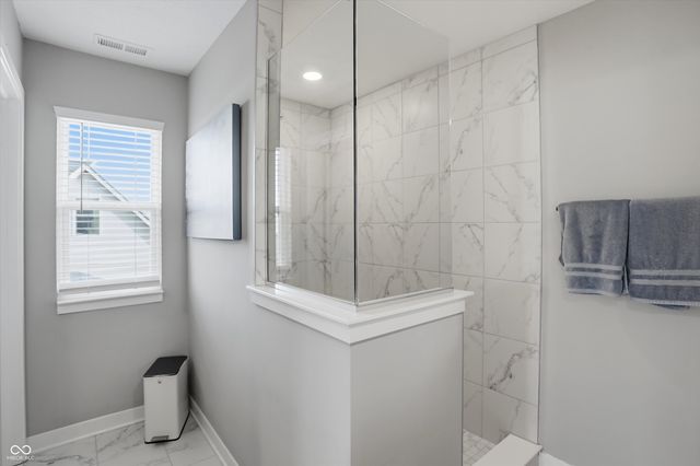 2724 Daisy Court, Columbus, IN 47201