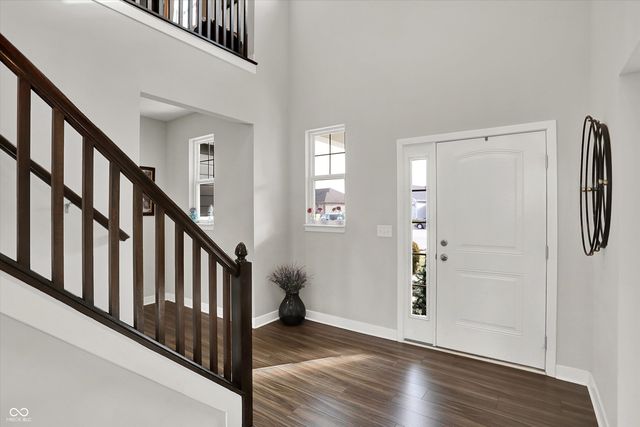 2724 Daisy Court, Columbus, IN 47201