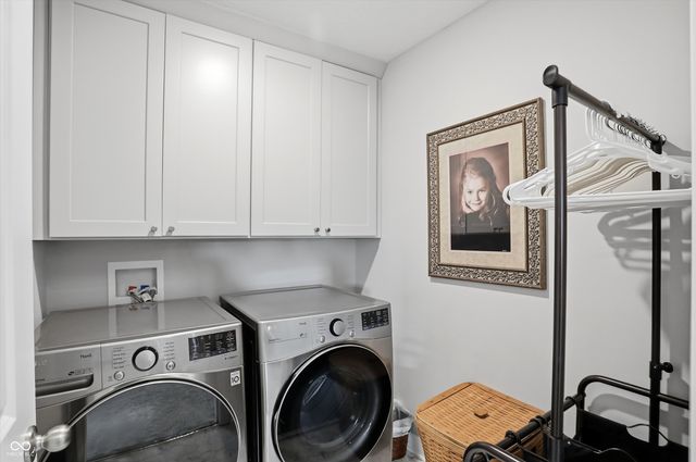 2724 Daisy Court, Columbus, IN 47201