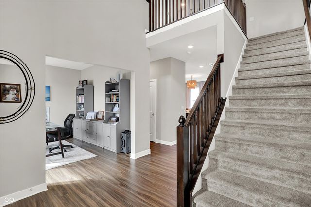 2724 Daisy Court, Columbus, IN 47201