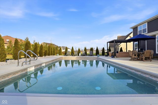 2724 Daisy Court, Columbus, IN 47201