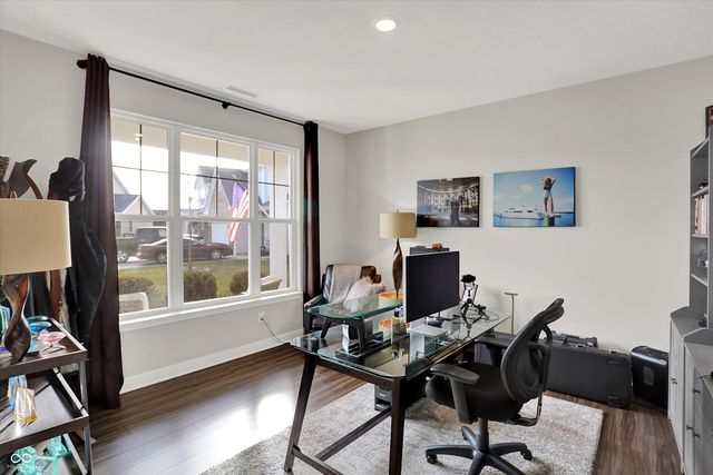 2724 Daisy Court, Columbus, IN 47201