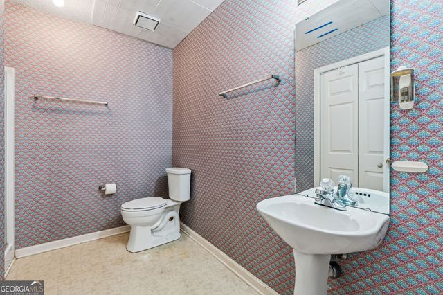 107 Laurel Oak Lane, Warner Robins, GA 31093