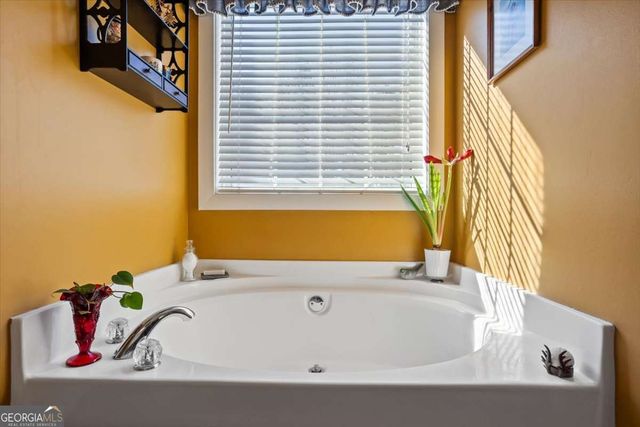 608 Greenleaf Way, Ball Ground, GA 30107