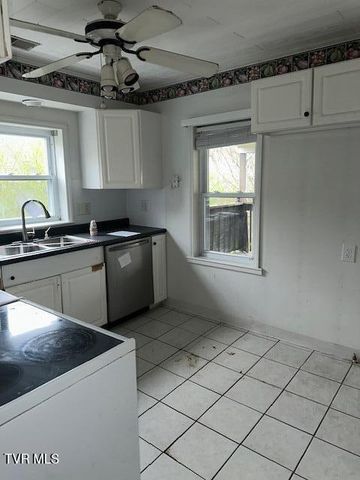 1936 Darnell Drive, Kingsport, TN 37665