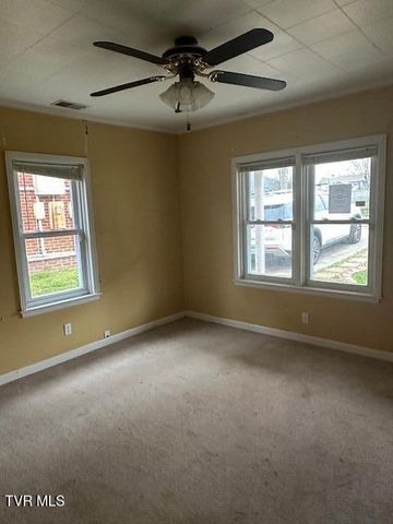 1936 Darnell Drive, Kingsport, TN 37665