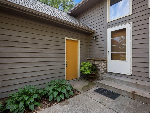 5535-5537 Lindsay Street, Golden Valley, MN 55422