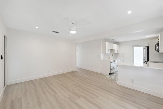 514 52ND Street, West Palm Beach, FL 33407
