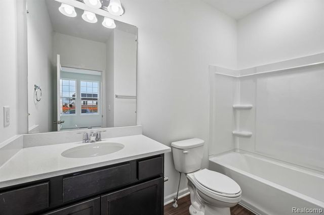 50720 Bellaire Drive, Macomb, MI 48044