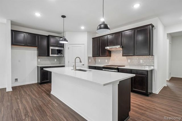 50720 Bellaire Drive, Macomb, MI 48044