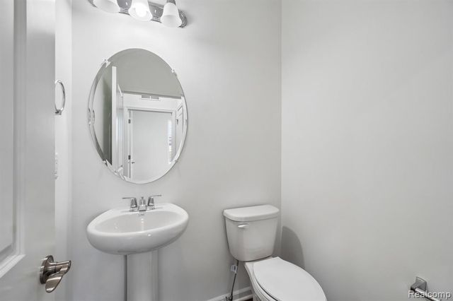 50720 Bellaire Drive, Macomb, MI 48044