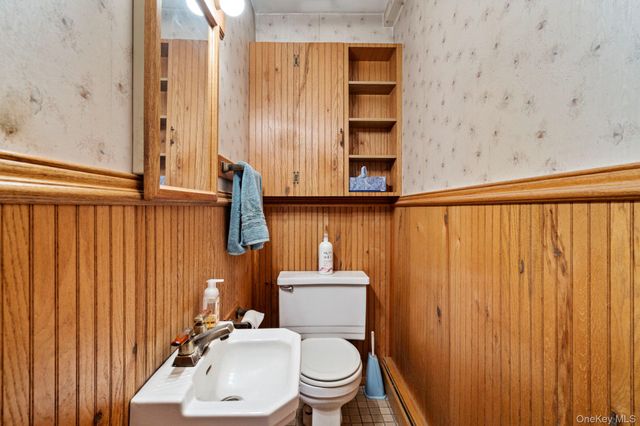 280 Hilda Street, East Meadow, NY 11554