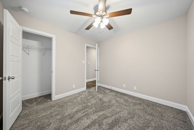 1021 Whitney Dr, Clarksville, TN 37042