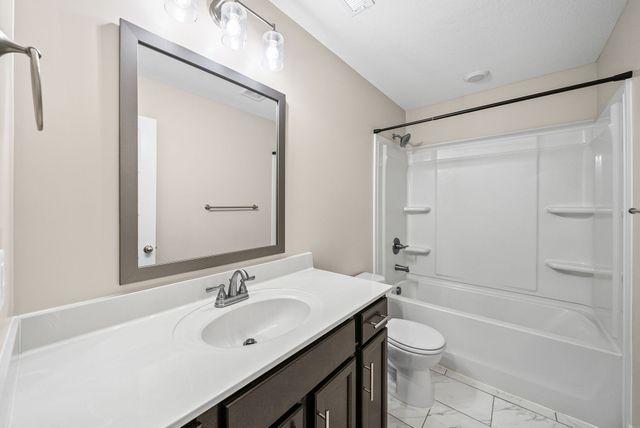 1021 Whitney Dr, Clarksville, TN 37042