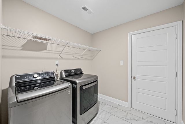 1021 Whitney Dr, Clarksville, TN 37042