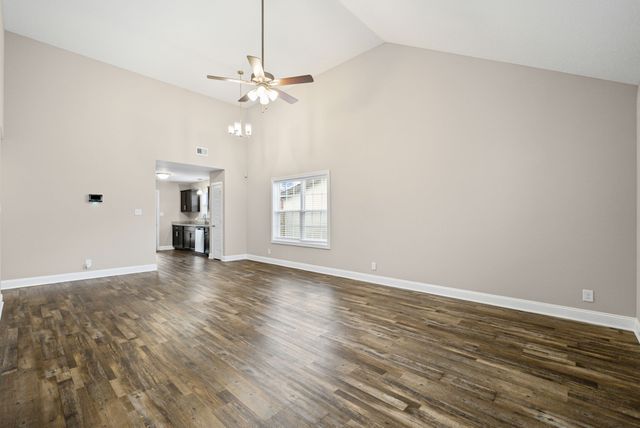 1021 Whitney Dr, Clarksville, TN 37042