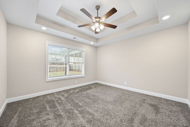 1021 Whitney Dr, Clarksville, TN 37042